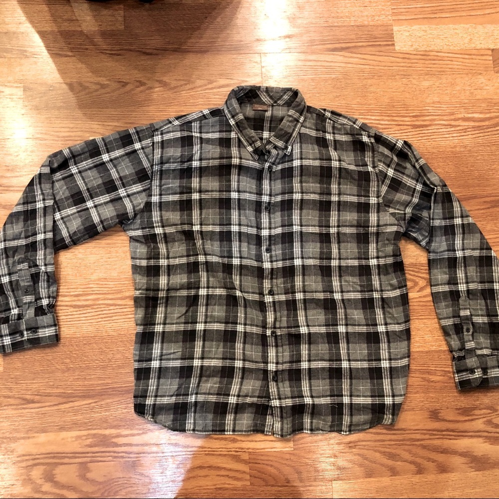 Great northwest clothing company button up